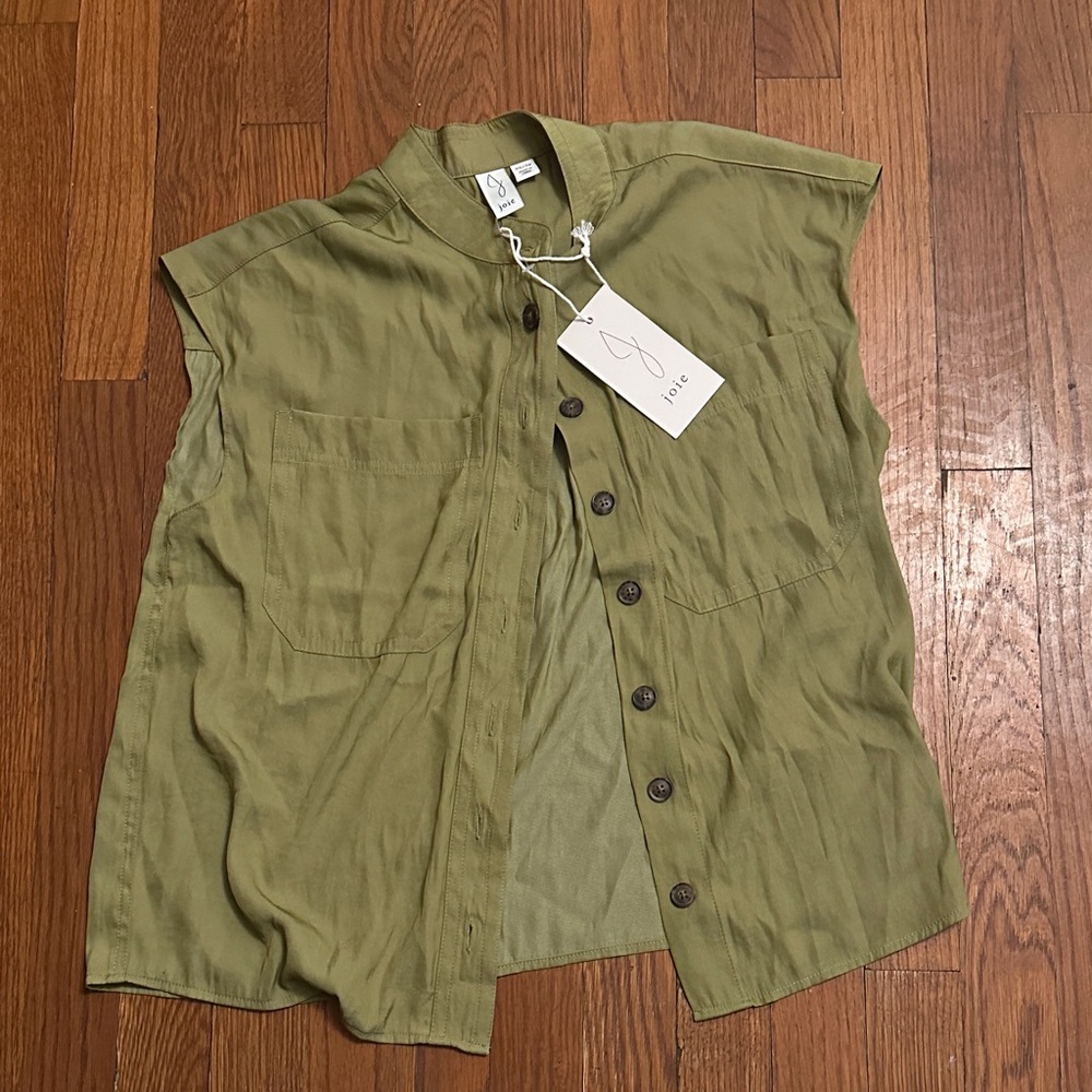 NWT Olive Green Sleeveless Shirt xs
